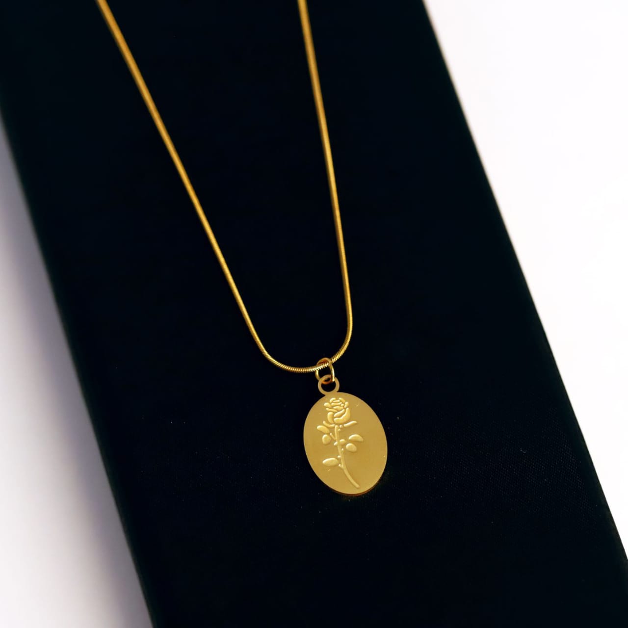 22K Gold Plated Rose Flower Pendant Necklace