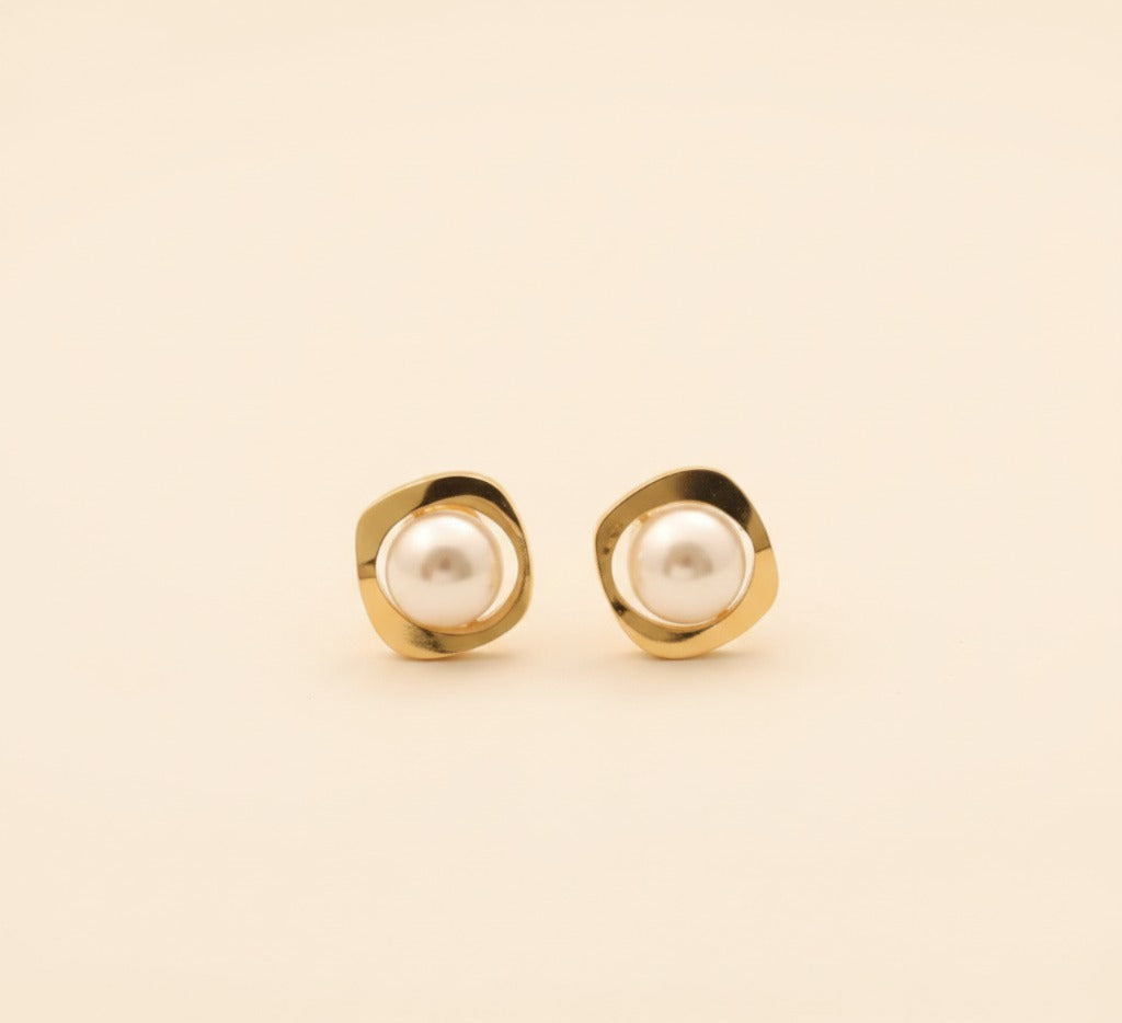 22K Gold Plated Pearl Stud Earrings